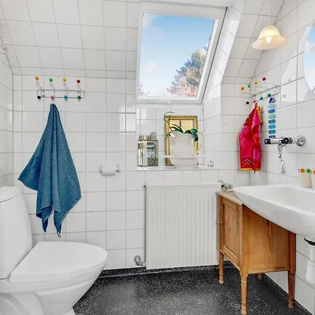 Acogedora Casa En Con Cocina