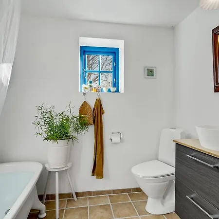 Holiday home Beautiful In With Wifi Farso
